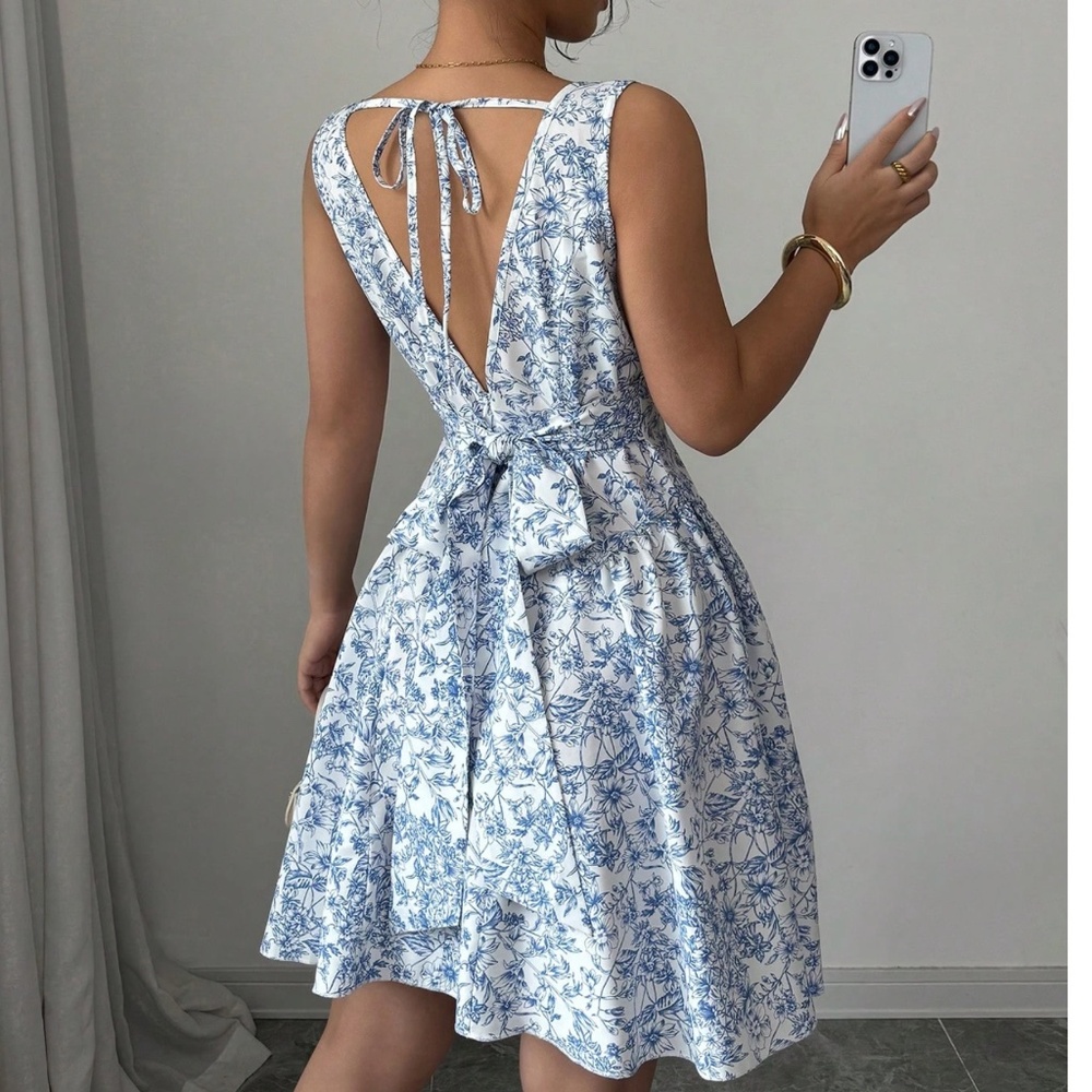 Boho Floral Print Backless Back Tie Sleeveless Flared Hem Dress - Picture 7 of 8